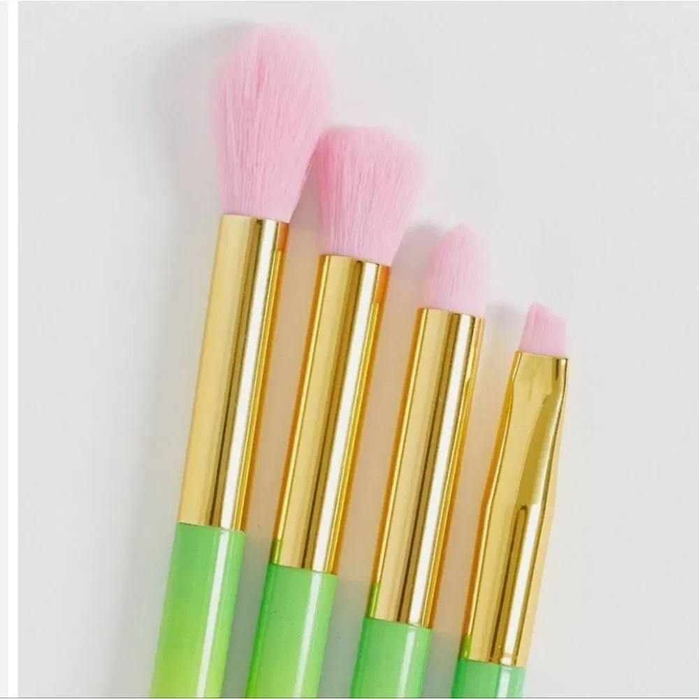 Makeup Revolution new see